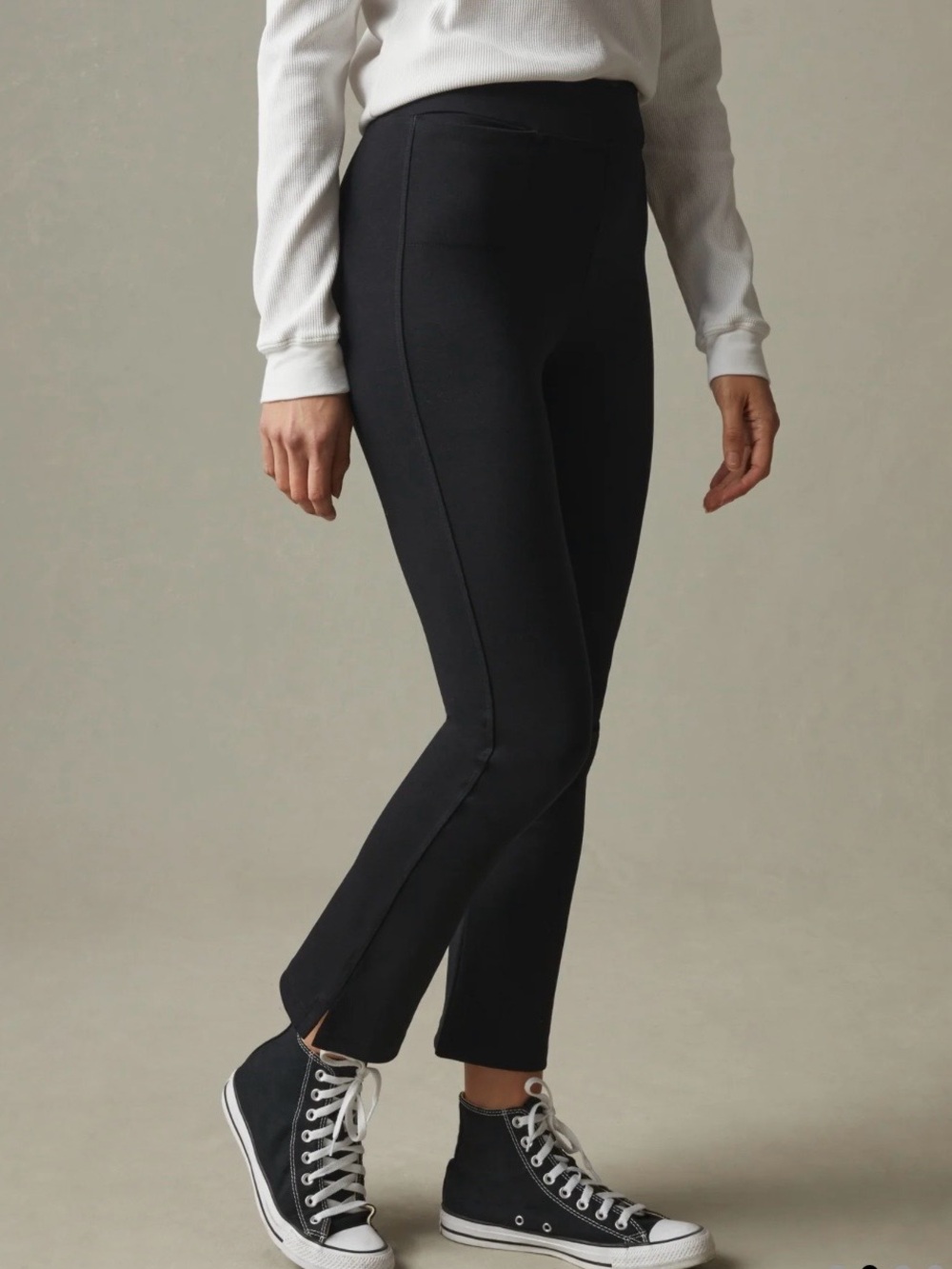 American Giant  Black Ponte Kick Flare Pants
Size 6. Great shape!